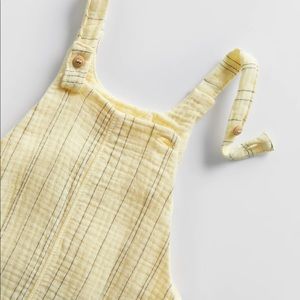 NWT Zara 1-3m textured striped overalls
